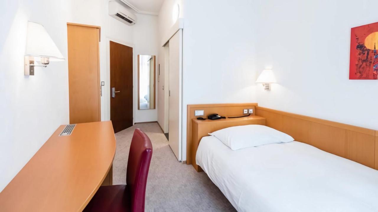Hotel Rochat 3*
